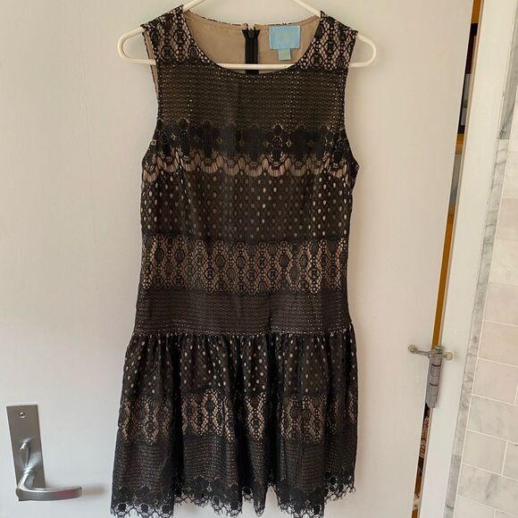 Cynthia Steffe Dresses & Skirts - Woman’s lace illusion mini dress